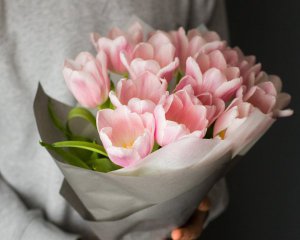 Без аспирина и сахара: что сделать, чтобы цветы в вазе стояли вдвое дольше