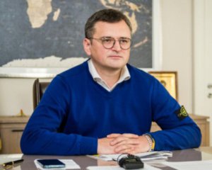 Кулеба призвал союзников предоставить Украине кассетные боеприпасы: в НАТО отреагировали