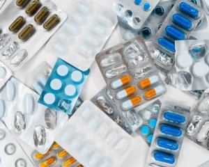 С 1 апреля Минздрав расширяет список лекарств, которые будут продавать по е-рецепту