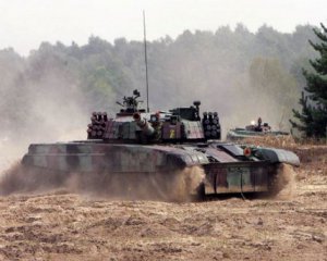 Не только Leopard: Польша передаст Украине свои основные танки Twardy