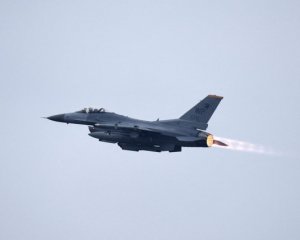 Конгресс будет давить на Байдена по делу самолетов F-16