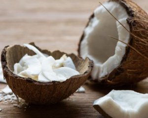 Как выбрать идеальный кокос и чем он полезен