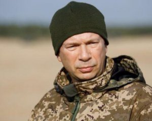 Бахмут штурмують найбільш підготовлені загони "Вагнера" – Сирський