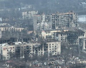 Череватый прокомментировал возможность вывода войск из Бахмута