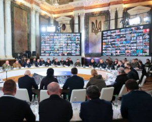 Президент взяв участь у Конгресі місцевих та регіональних влад. Назвав п'ять тем