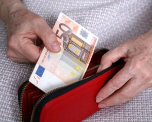 Як українським пенсіонерам отримувати пенсії в Польщі на валютний рахунок ‒ роз&#039;яснення