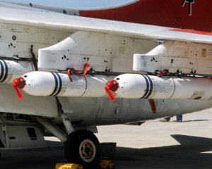 Украина просит у США авиационные кассетные бомбы: как хочет использовать