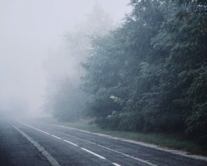 Україну охоплять дощі з туманами: оновлений прогноз на четвер