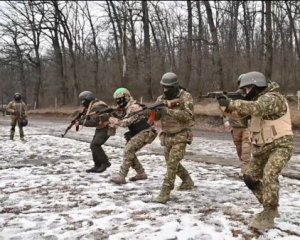 Підготовку добровольців бригади &quot;Спартан&quot; перед відправкою на фронт показали на відео