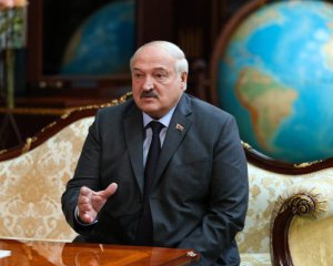 Лукашенко приказал призвать на службу офицеров запаса