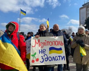 Учень заспівав гімн України в Мелітополі: мер розповів про реакцію росіян