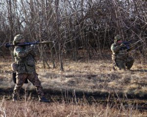 "У доброму гуморі тримають позиції": прикордонники з Бахмута показалися на відео