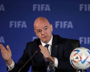 Сторонника России переизбрали на должность президента ФИФА