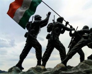 Індія закуповує зброю на тлі напруженості з КНР і Пакистаном