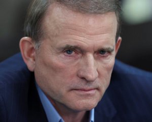 Журналісти розповіли про заправки Медведчука в Росії