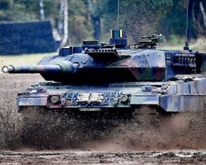 Міноборони Іспанії повідомило, коли відправить танки Leopard в Україну