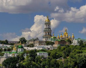 Монахи російської церкви почали виселятися з Києво-Печерської лаври