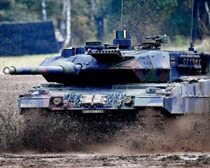 Танки Leopard 2 від Португалії прибули в Україну