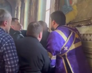 У Хмельницькому московські попи побили військового