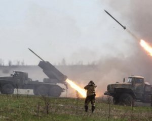 Под ударами жилые кварталы и предприятия: Россия выпустила по Херсонщине полторы сотни снарядов