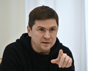 &quot;Мерзенна позиція&quot; – Подоляк різко пройшовся по ченцях РПЦ, які відмовилися відспівати воїна