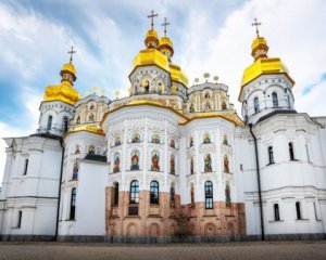 У Києво-Печерській лаврі розпочалось урочисте богослужіння ПЦУ: трансляція