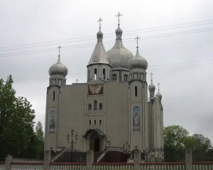 На Хмельниччині люди вимагали перехід храмів від російської церкви у ПЦУ