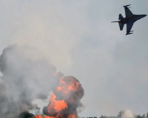Російські окупанти атакують Херсонщину: скинули авіабомби