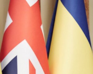 Показали видео уважения британских военных украинским воинам