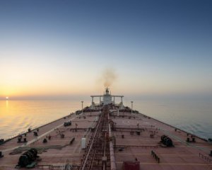 П'ять країн "відмивають" російську нафту і продають її попри санкції – ЗМІ