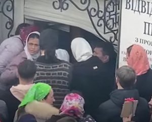 Сутички у Києво-Печерській лаврі: поліція затримала найактивніших хуліганів з РПЦ