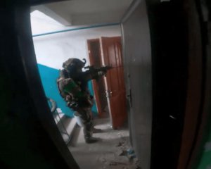 Важкі бої в Бахмуті від першої особи показали спецпризначенці ЗСУ – відео