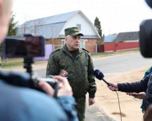&quot;Зі зброєю в руках захищатимуть країну&quot;: у Білорусі назвали кількість силовиків