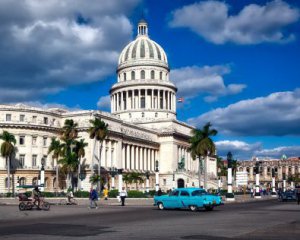 Куба впервые за 64 года отменила парад