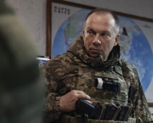 &quot;Тримаємо Бахмут і готуємось до наступу&quot; – Сирський приїхав до оборонців міста-фортеці