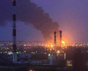 Чому в Росії чути вибухи: у Зеленського відповіли