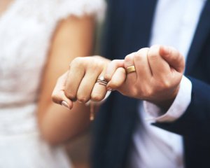 Українці стали більше одружуватися і менше розлучатися – статистика