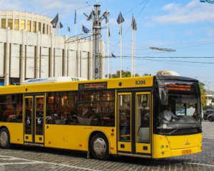 В Киеве общественный транспорт будет подвозить к укрытию