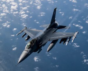 Подоляк о передаче Украине истребителей F-16: "Страны приняли решение"