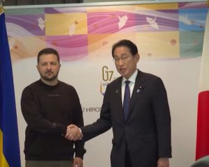 Зеленский обсудил с премьером Японии дальнейшие шаги по поддержке Украины