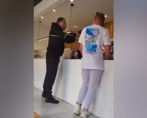 У Чернівцях чоловік влаштував мовний скандал в кафе