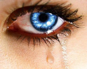Звідки беруться сльози та через що вони можуть стати дуже солоними