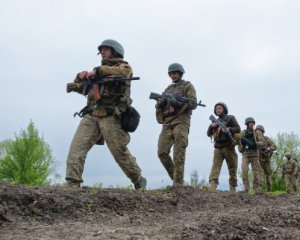 Валерій Залужний потужним відео привітав морпіхів зі святом