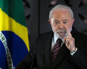 Президент Бразилії відмовився їхати у Росію