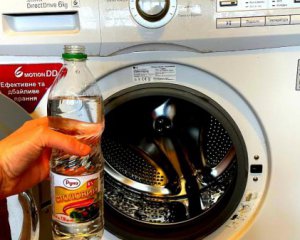 Чому не слід використовувати оцет для чистки пральної машини: пояснюємо