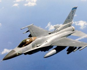 Когда у Украины появятся истребители F-16: ответ Минобороны