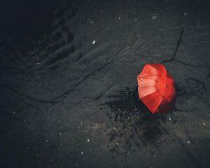 Не забувайте парасолі: українців засмутили прогнозом на вихідні