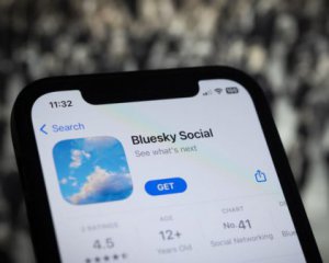 Соцсеть Bluesky пожаловалась на наплыв пользователей из Twitter и прекратила регистрацию