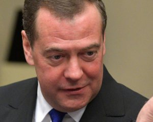 Медведев начал угрожать ударами по украинским и европейским АЭС