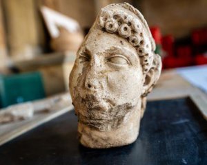 Археологи нашли античный театр